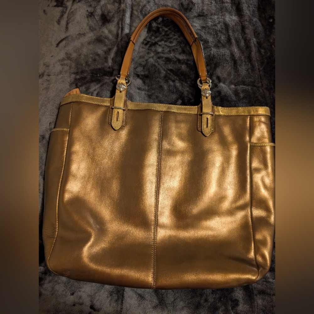 Coach Metallic Bronze Gold Accents Tote Bag In Great Shape - Picture 2 of 16